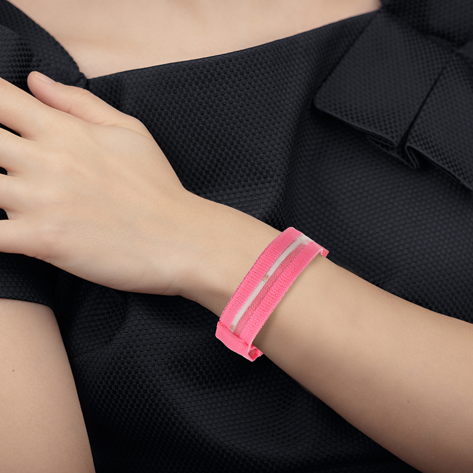 LED Işıklı Koşu Bilekliği Kara - Running Gear In The Dark incelemesi ve fiyatı